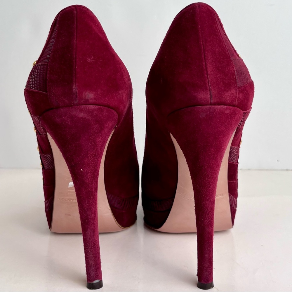 Leather Platform Stiletto Pump Shoe Size 38 US 7.5 Red Suede Italy Made Studs